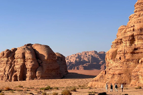 Wadi Rum: Red & White Desert Jeep Tour and Stargazing