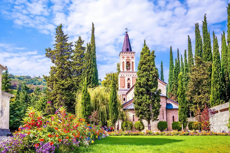 Tbilisi: Kakheti Wine Region Tour Sighnaghi, Bodbe & Alazani Guided Tour with Wine Tastings