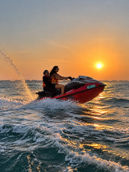 Dubai: giro in moto d'acqua fino all'Hotel Atlantis e al Burj Al Arab