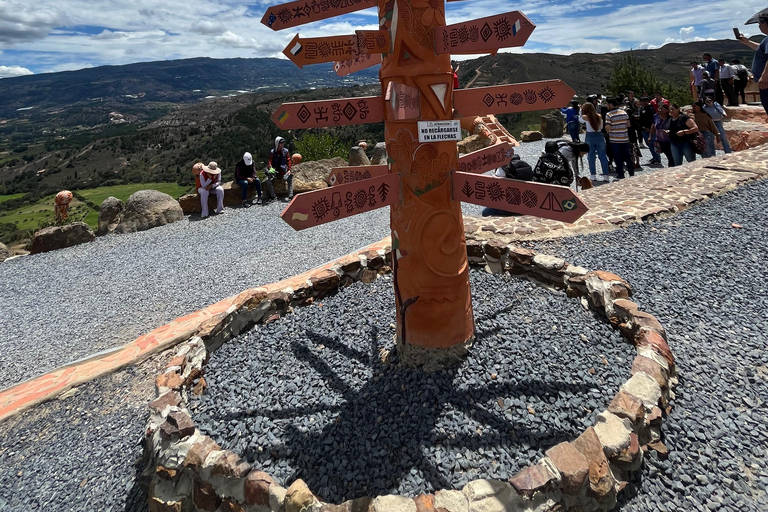 BOGOTA: Tour of Villa de Leyva, Ráquira, Pozos Azules and Puente de Boyacá