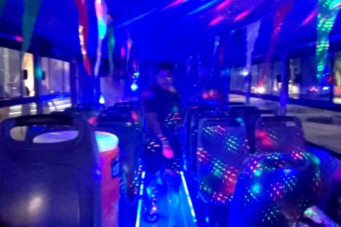Circuit en bus à CancunCircuit en bus de fête à Cancun depuis un point de rencontre à Cancun