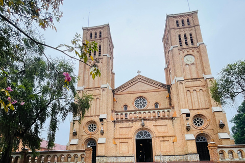 Tour guidati a piedi di Kampala (con guida femminile)