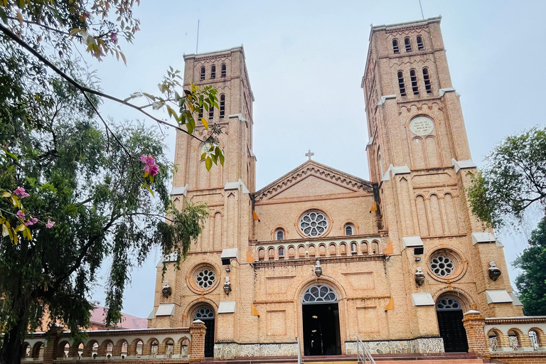 Tour guidati a piedi di Kampala (con guida femminile)