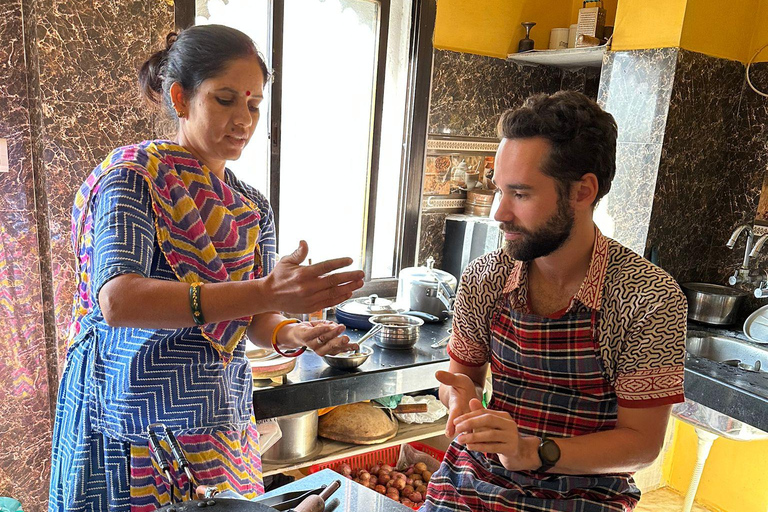 AULA DE CULINÁRIA DURGA EM UDAIPUR