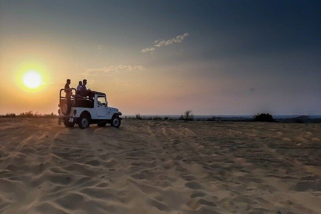 Visit Desert Jeep Safari Tour From Jodhpur in Jodhpur