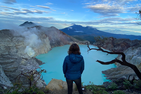 Banyuwangi: Kawah Ijen Blue Fire & Sendang Seruni Tour