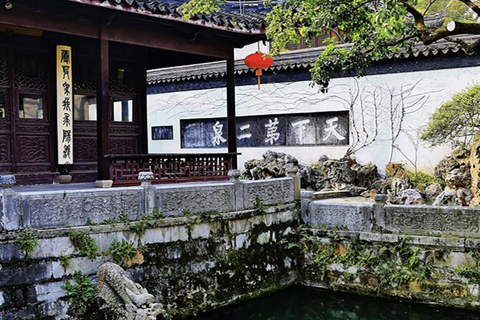 Shanghai: Huishan Ancient Town & Tai Lake Private Day Trip
