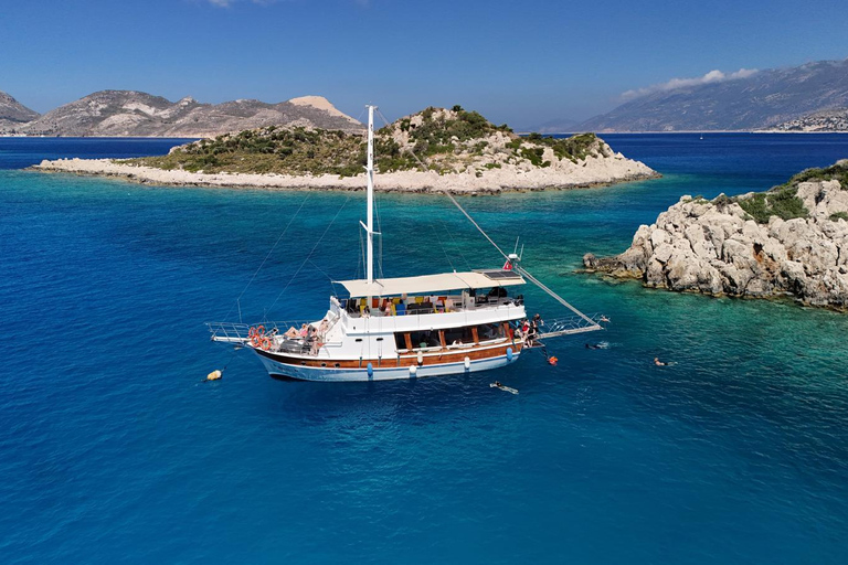 From Kaş: Kekova Boat Tour with Lunch and Swimming Stops