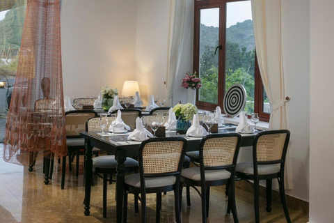 2-tägige Ha Long Bay Island Cruise Tour mit einem 3-Sterne-Kreuzfahrtschiff