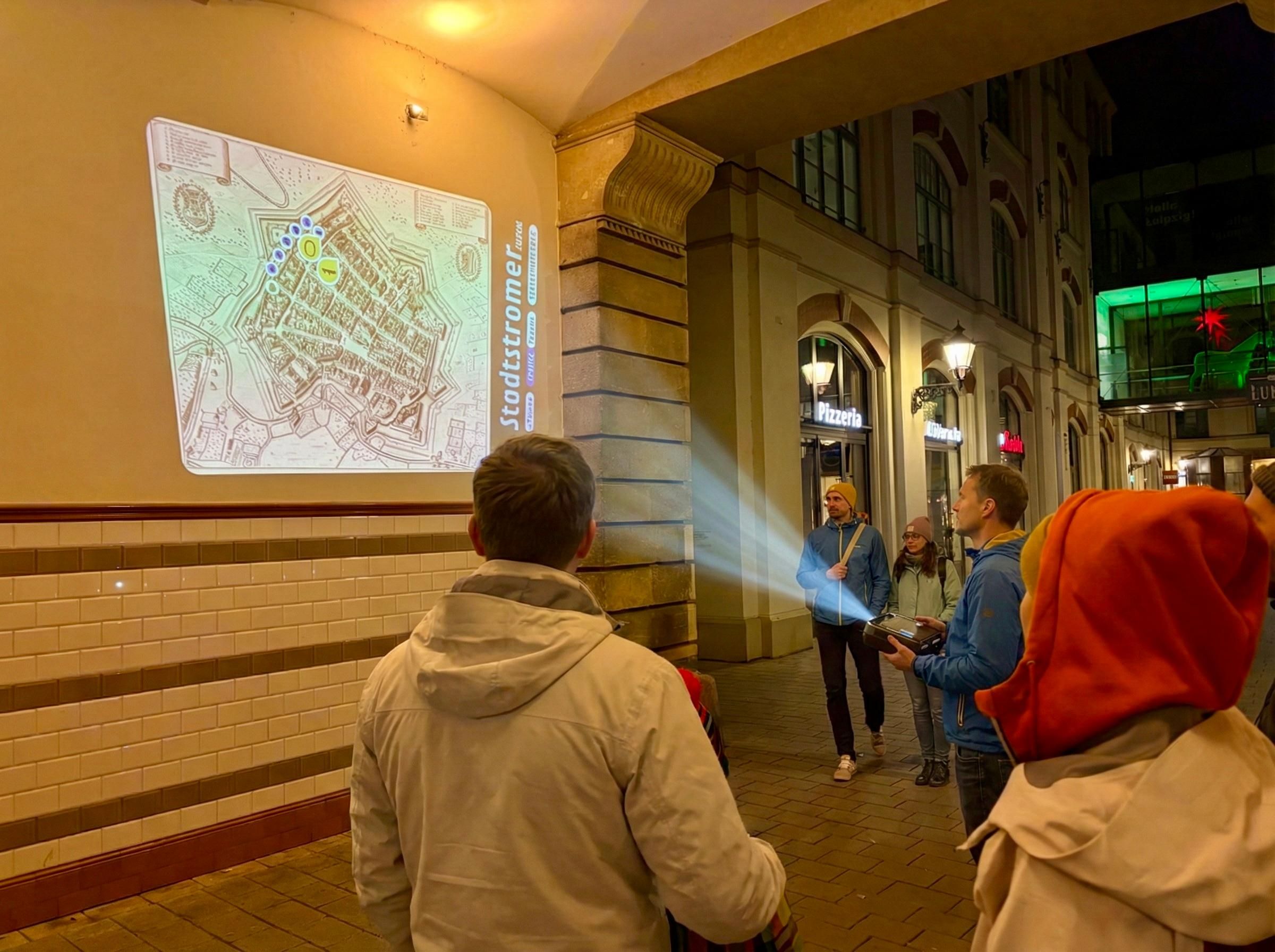 Leipzig Nachtwächter des 21. Jahrhunderts: moderner Abendrundgang