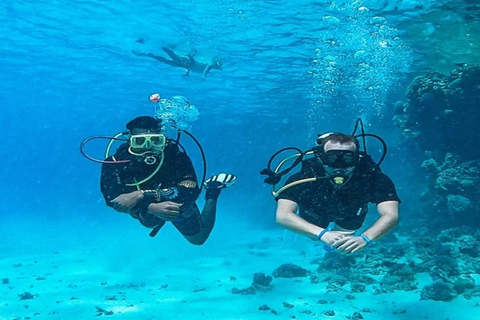 Hurghada: Luksusowa prywatna wycieczka jachtem z lunchem i atrakcjami