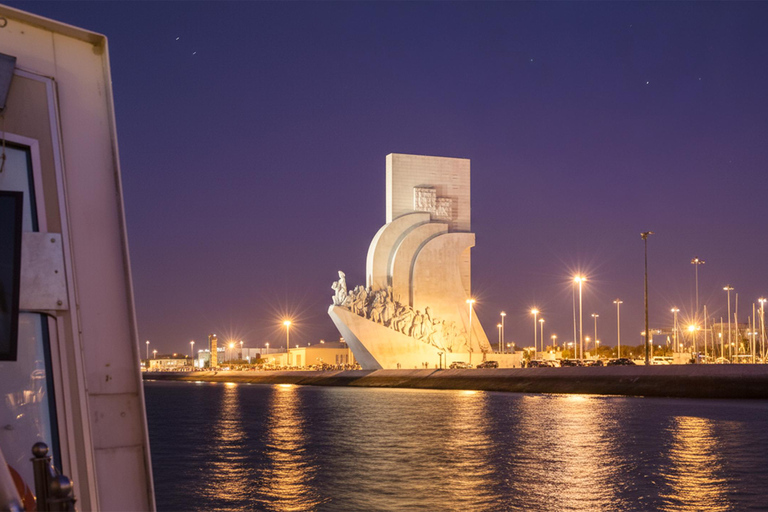 Croisière nocturne à Lisbonne : les sites illuminés du TageLisbonne romantique : rendez-vous amoureux et demande en mariage