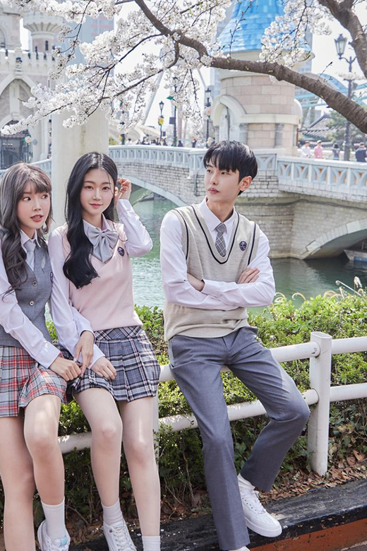Seoul Lotte World 1 Day Pass & Korean School Uniform Rental GetYourGuide