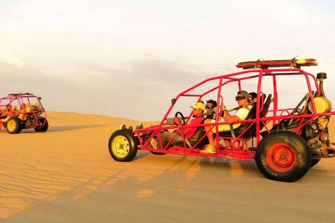 Ica : Planche à sable et buggy dans l&#039;oasis de Huacachina