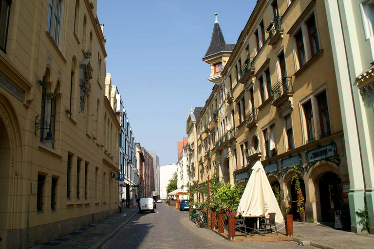 Wrocław differently – unknown alleys of the city (2 hours) Wrocław differently – unknown alleys of the city