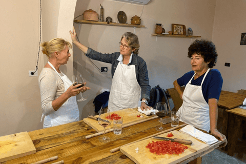 Clase de cocina tradicional con vino casero en Tirana