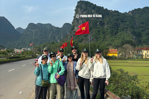 Phong Nha Cave & Paradise Cave: Guided Tour Boat & Explore Group Tour with Drop-Off in Hue
