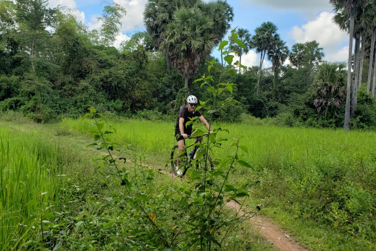 Bike Through Siem Reap Countryside with Local Guide Bike Through Siem Reap Countryside with Local Guide