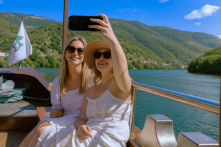 Porto: 1 or 2 Boutique Wineries w/ Winery Lunch & 1-h cruise