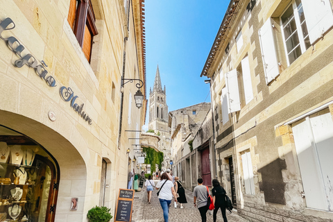 Desde Burdeos: Visita guiada a la cata de vinos de Saint-Emilion