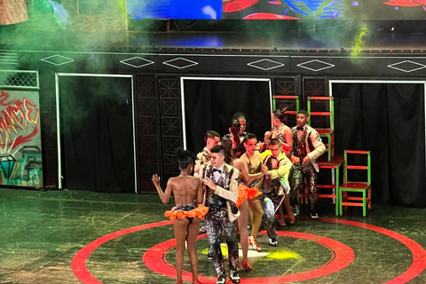 Cali: Salsa Experience with Local Culture, Dancing, and Live Show