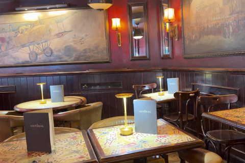 Paris: enjoy a glass of champagne with sweets at the Arc de Triomphe Parisian champagne snack