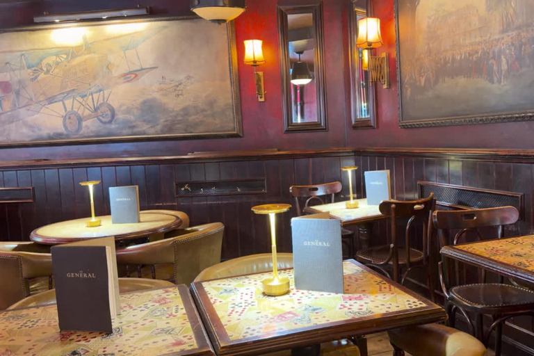 Paris: enjoy a glass of champagne with sweets at the Arc de Triomphe Parisian champagne snack