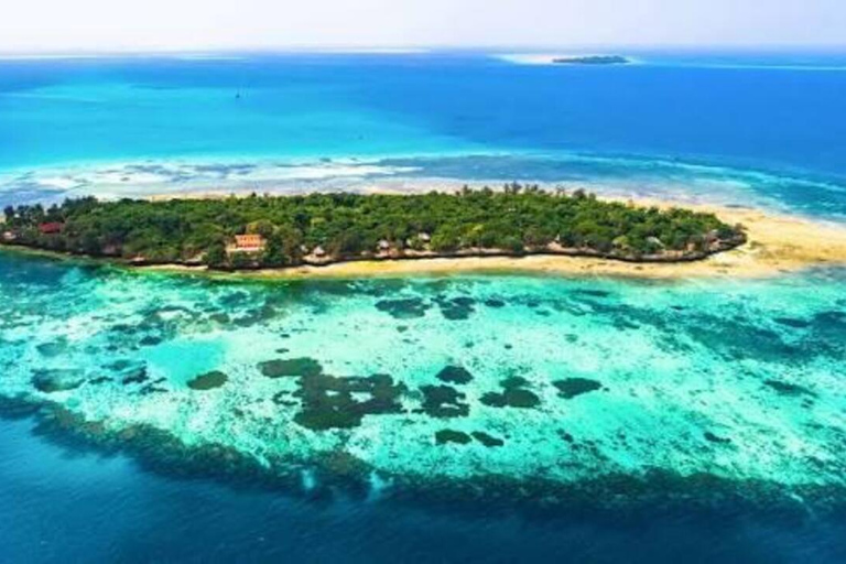 Zanzibar: Tur till Prison Island och Nakupenda SandbankPrivat tur med hotelltransfer och alla inträdesavgifter täckta