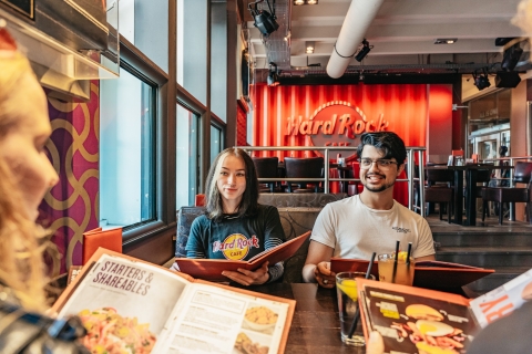 Hamburg: maaltijd zonder wachtrij Hard Rock CafePremium diner: Rock menu