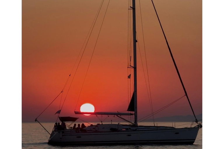 Mykonos Golden Hour Sailing with Lunch & Transfers