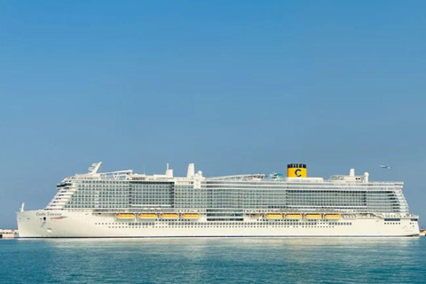 Doha: Mina District's Colorful Streets & Coastal Vibes Tour