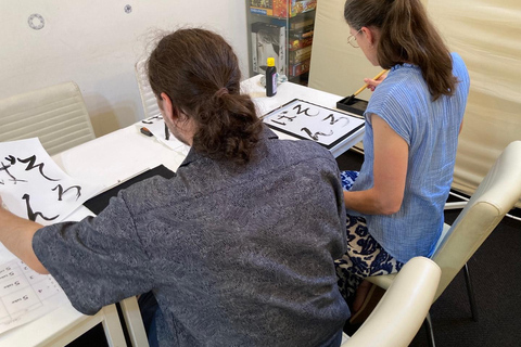 Hiroshima: Calligraphy experience with a teacher