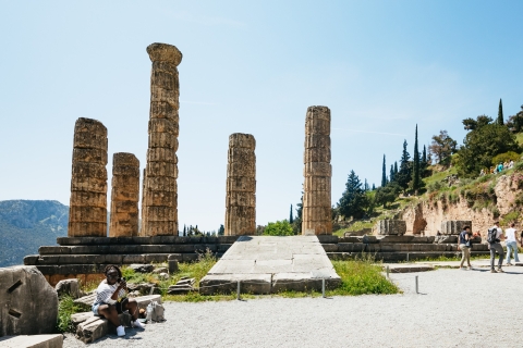 Athen: Delphi Tagesausflug mit Abholung & optionalem LunchTour auf Spanisch mit Mittagessen