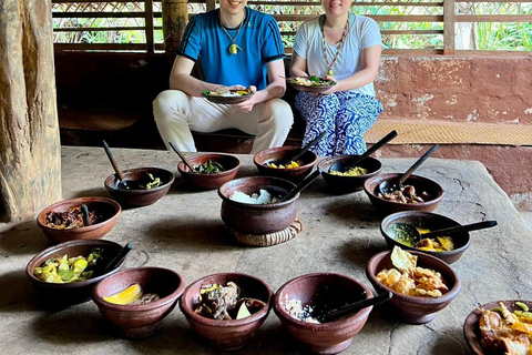 Sigiriya: Sunset Village Tour & Rare Loris Wildlife Walk