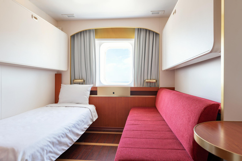 Helsinki: Roundtrip Overnight Cruise to Tallinn with Cabin Deluxe Cabin for 1-2 Guests (Special Breakfast + Minibar)