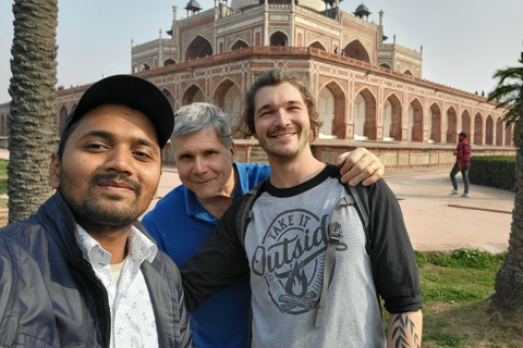 Delhi: tour privado de medio día o día completo por la antigua y la nueva DelhiTour por la antigua y nueva Delhi con servicio de guía