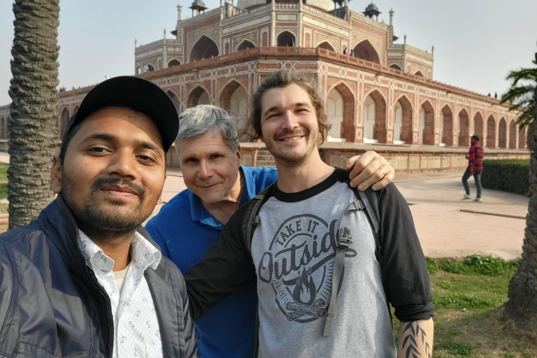 Delhi: tour privado de medio día o día completo por la antigua y la nueva DelhiTour por la antigua y nueva Delhi con servicio de guía