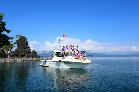 Valencia: catamaranavontuur met zwemstop
