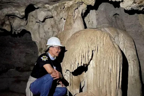 Labuan Bajo: Batu Cermin Cave, Silvya Hill & Market Tour