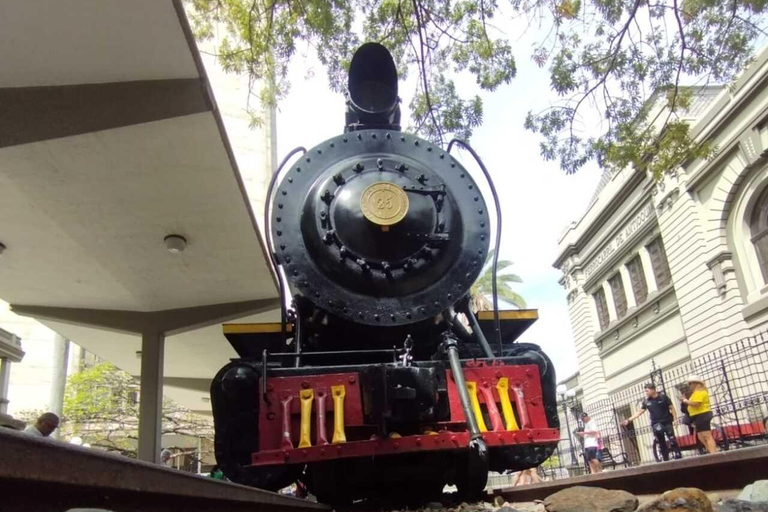 Medellín Through Time – City Sightseeing Tour | Subway, Metrocable, and Historic Center