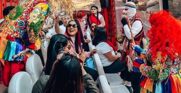 Cusco: Bus Tour with Folkloric Show and Pisco Sour Class