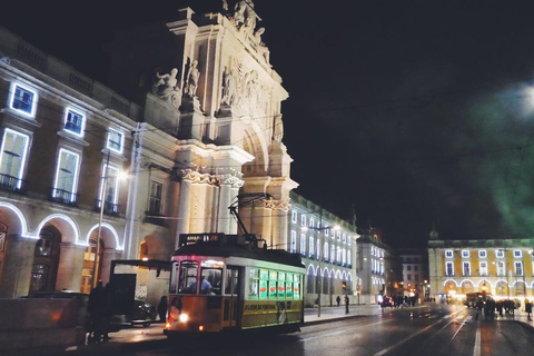 Lisbona: Tour privato delle luci di Natale in Eco Tuk Tuk