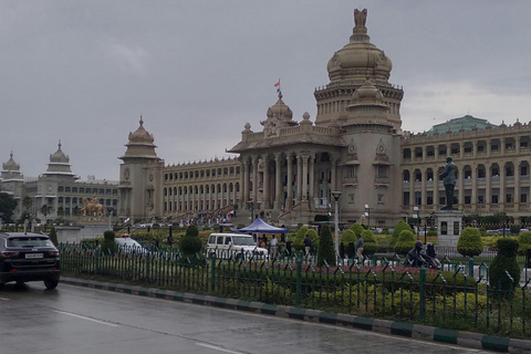 Upplev Bangalore - Rundvandring på kvällen och marknadsbesök