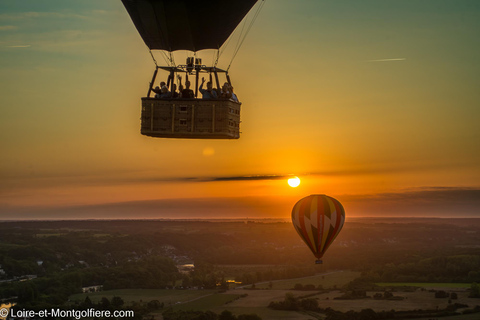 Hot Air Balloon Flight above the Castle of Chenonceau Sunrise Hot Air Balloon Flight