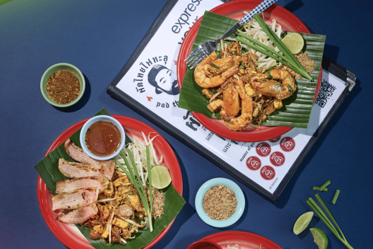 Bangkok: Michelin Street Food Tour by Tuk-Tuk with Pickup