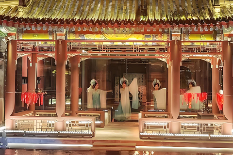 Beijing: Hefang Garden Dining Experience with Performance First Row（make a reservation at least 3 days in advance）