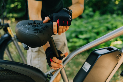 Belgrade: E-Bike 3h Tour with Local Guide Hills and Forests