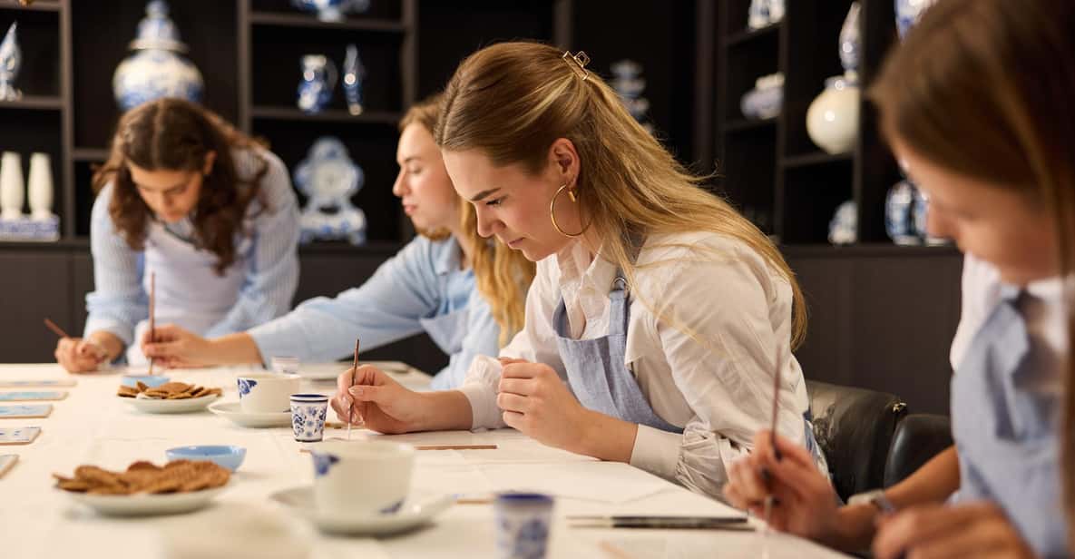 Afbeelding 8 van Amsterdam: traditionele Nederlandse blauwe tegelschilderworkshop