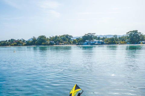 Excursión de un día a la Playa de Siete Millas de Negril y al Café de RickDesde Montego Bay