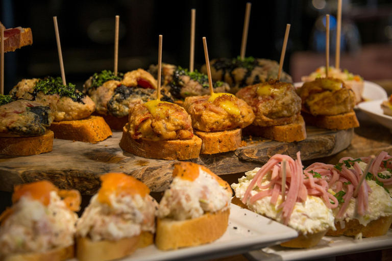 Venice Food Tour: 10 tastings with a 30 Minute Gondola Ride
